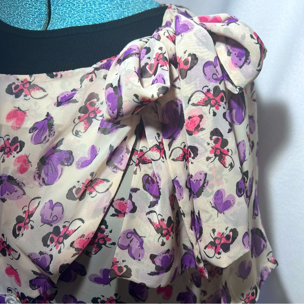 Pink w/butterflies 50’s blouse w/tie at shoulder size XL